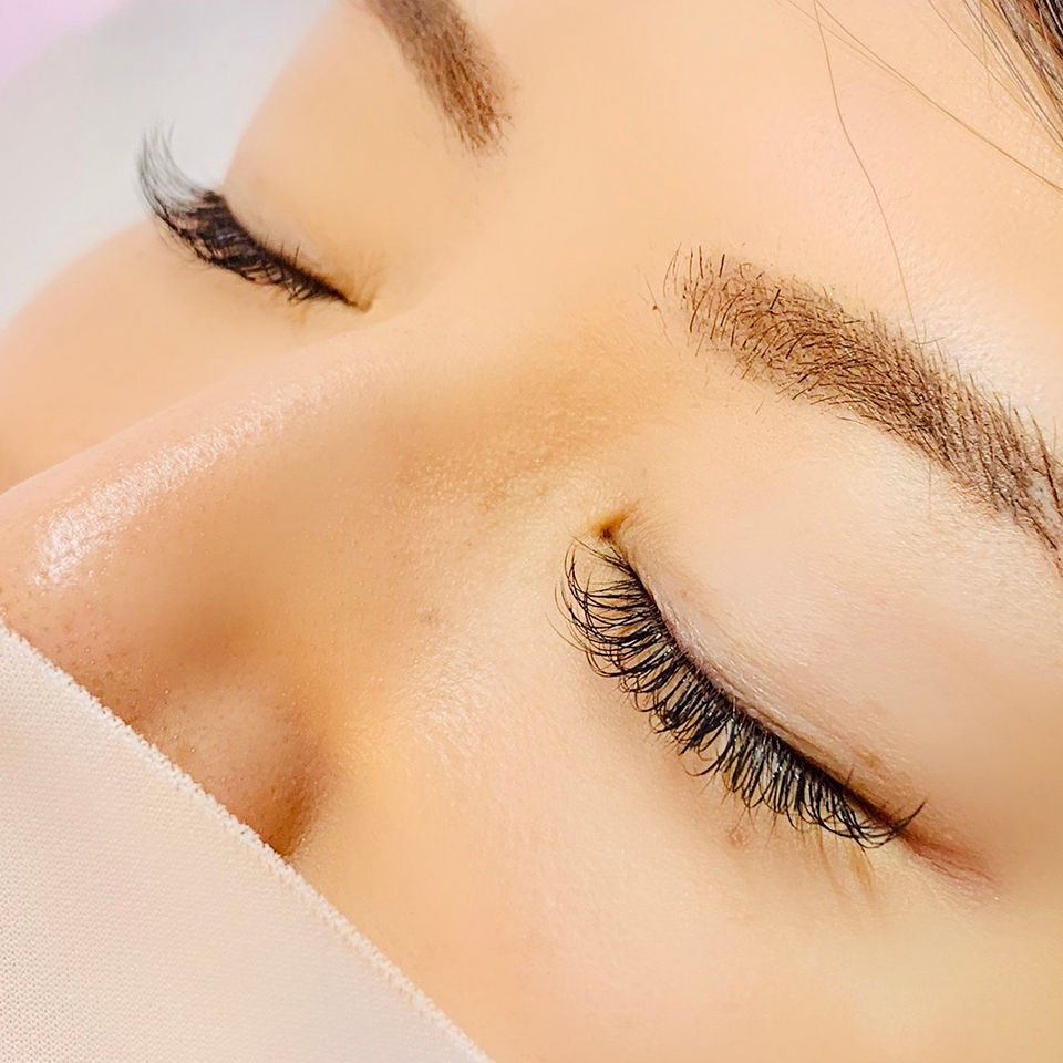 マツエクサロン eyeliy(アイリー)高品質なマツエク